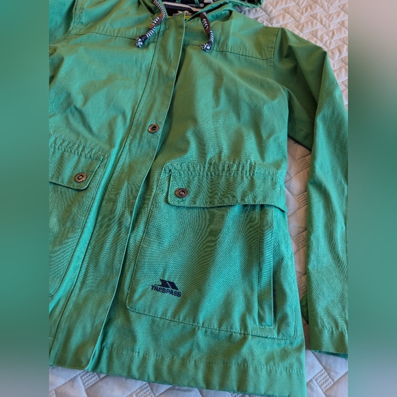 TRESPASS Womens Seawater Waterproof Jacket Sz.M - Picture 3 of 13